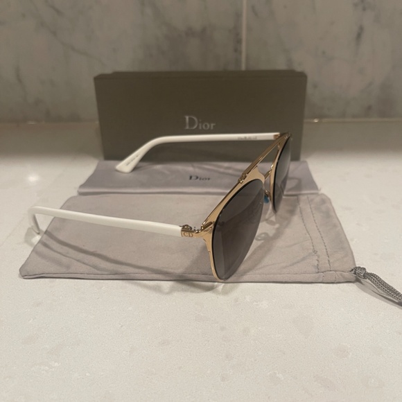 CHRISTIAN DIOR MIRRORED AVIATOR SUNGLASSES - Picture 8 of 10